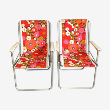 Pair of chairs folding vintage