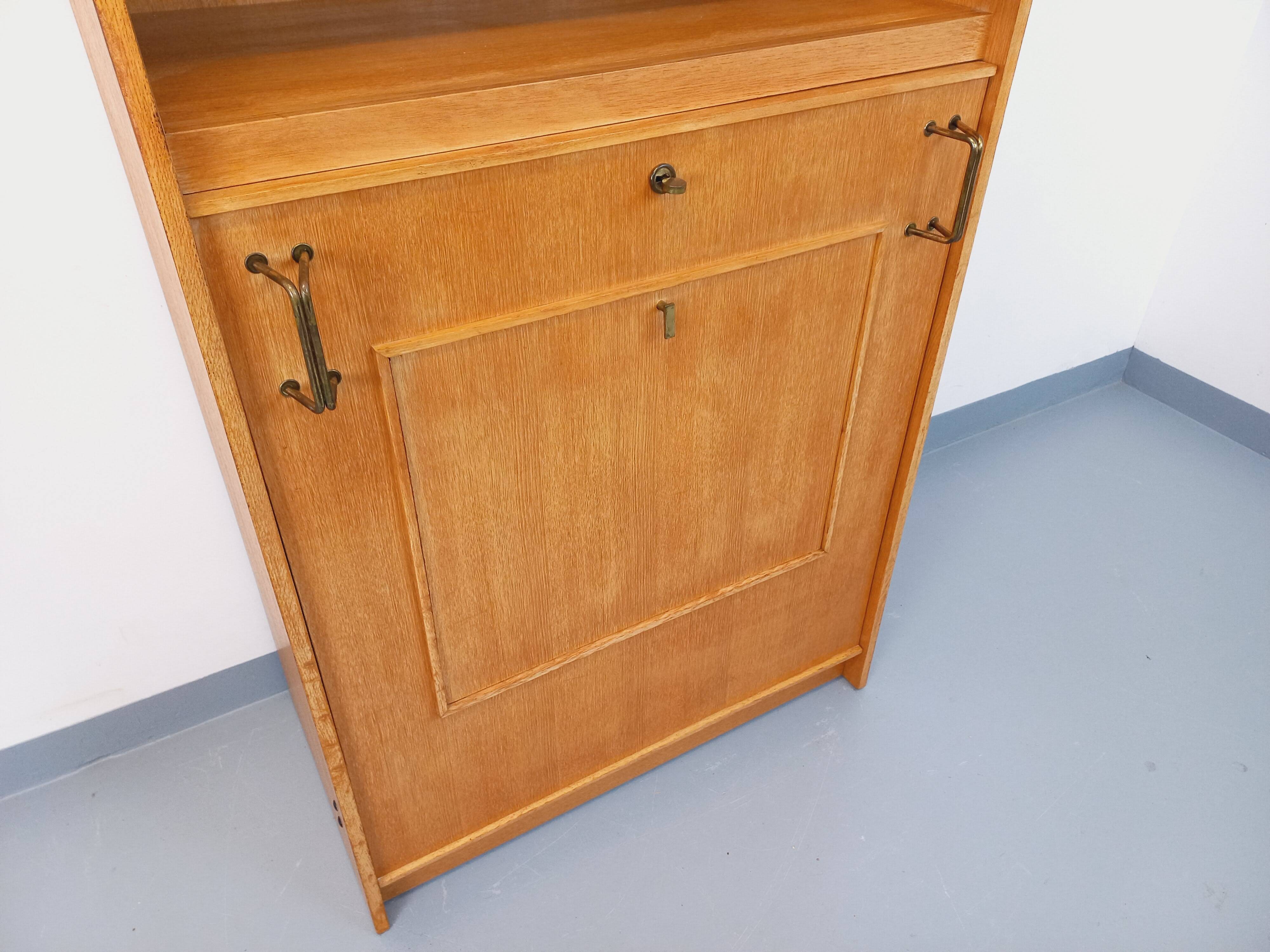 Vintage bookshelf with oak side table.