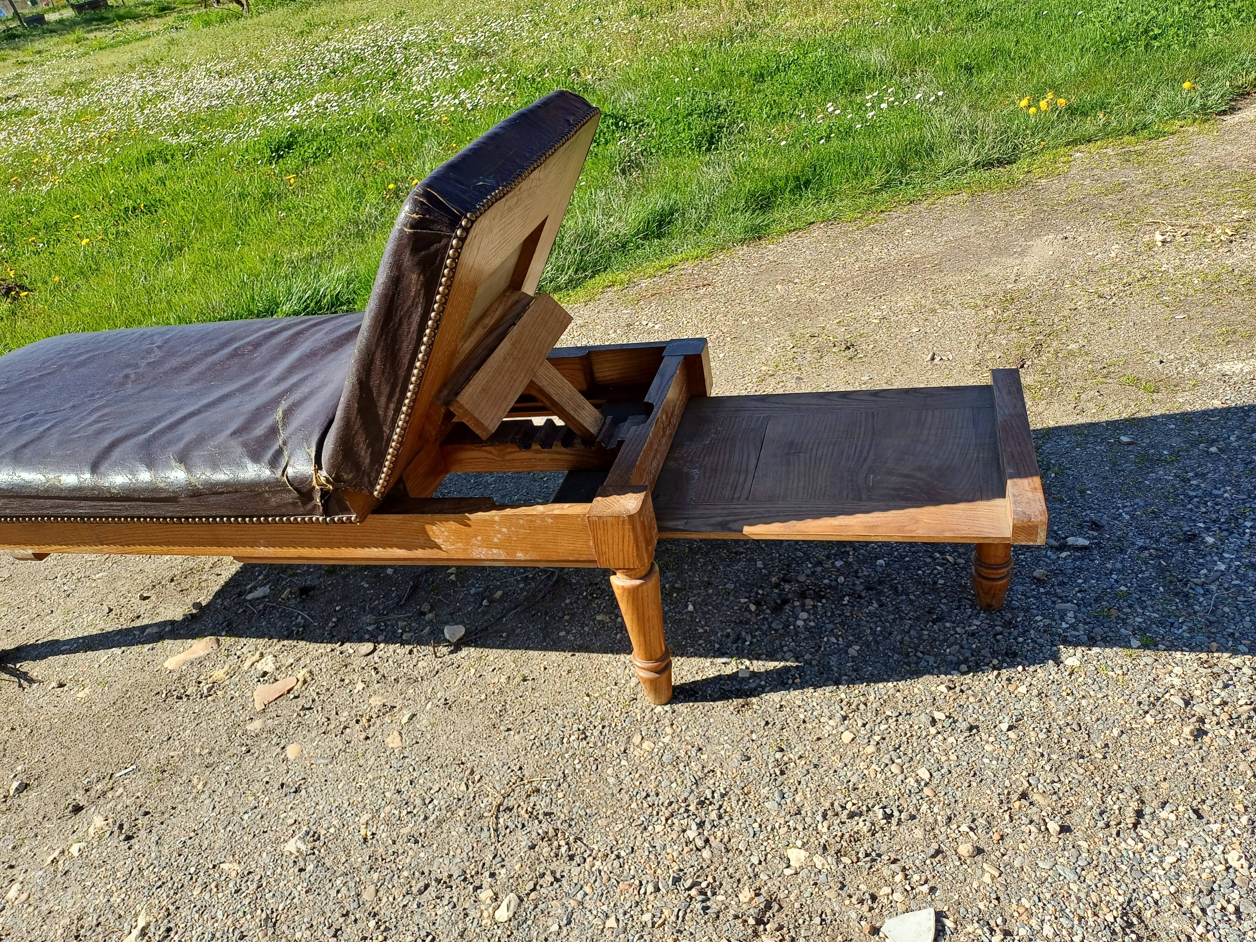 Doctor's bench oak and leather 19th
