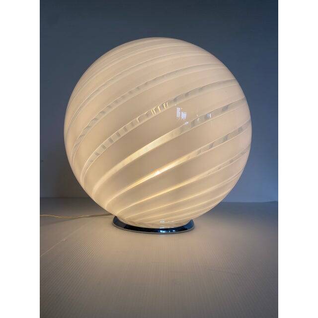 Contemporary murano spiral white murano glass table lamp
