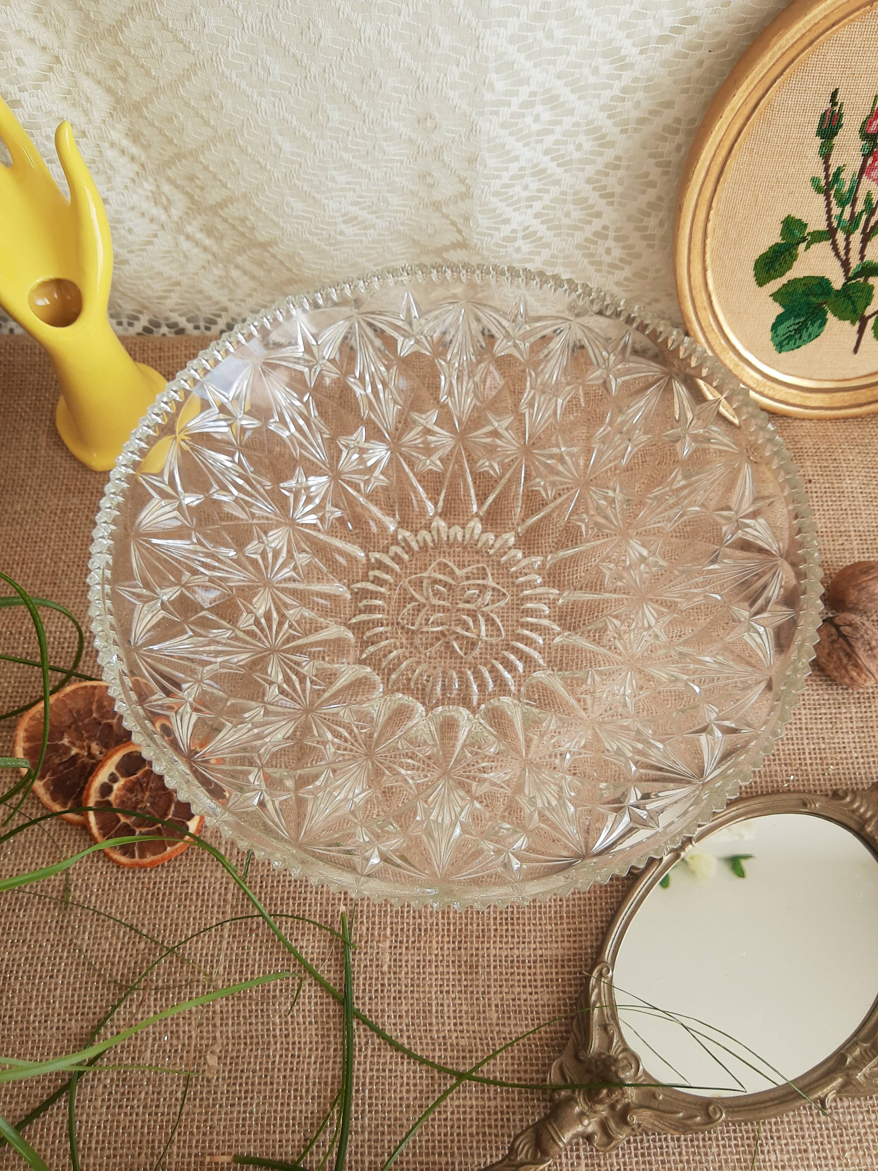 Large chiseled glass fruit cup