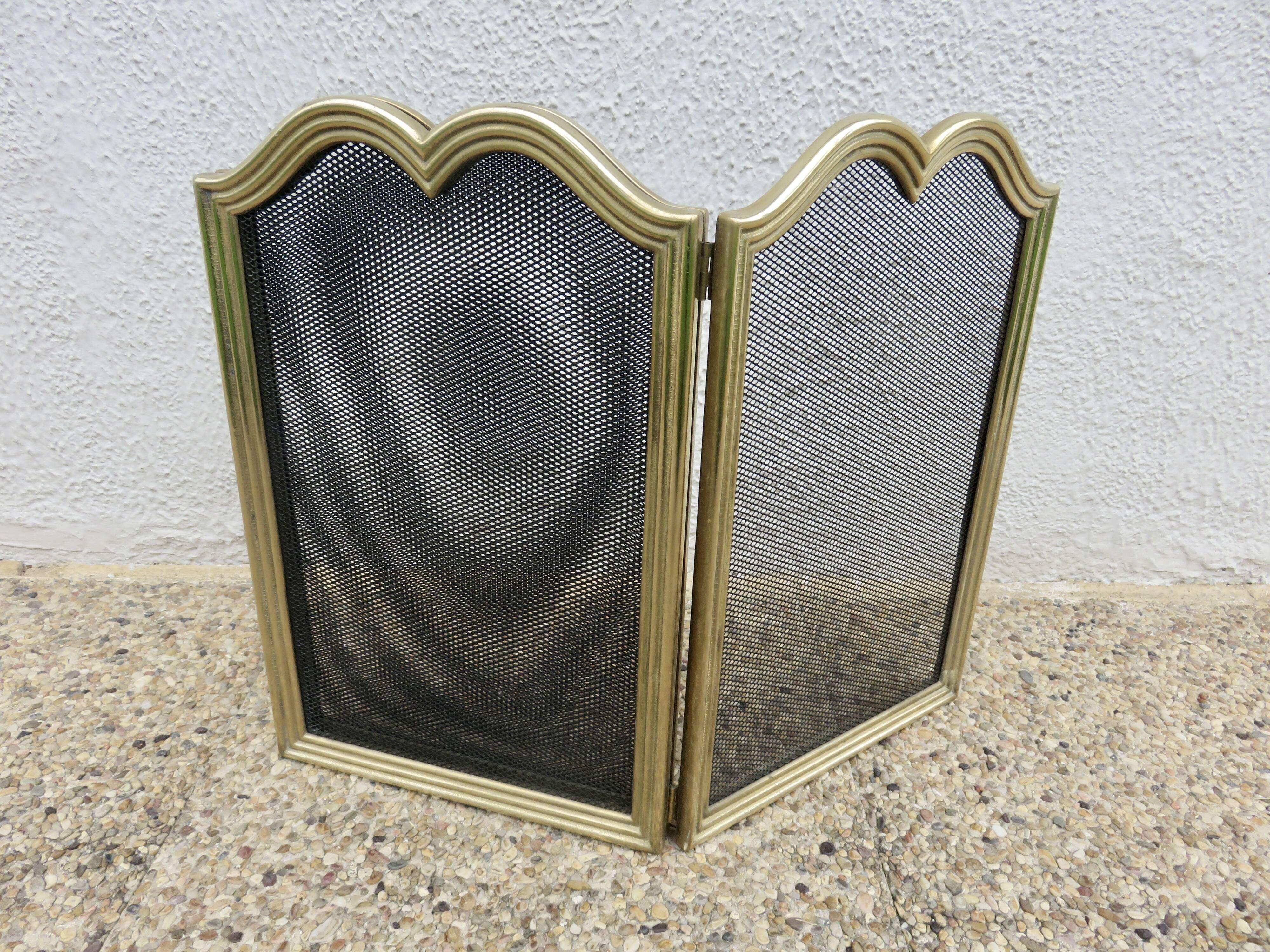 Small fire screen, spark arrester, brass, 3-panel, 1970