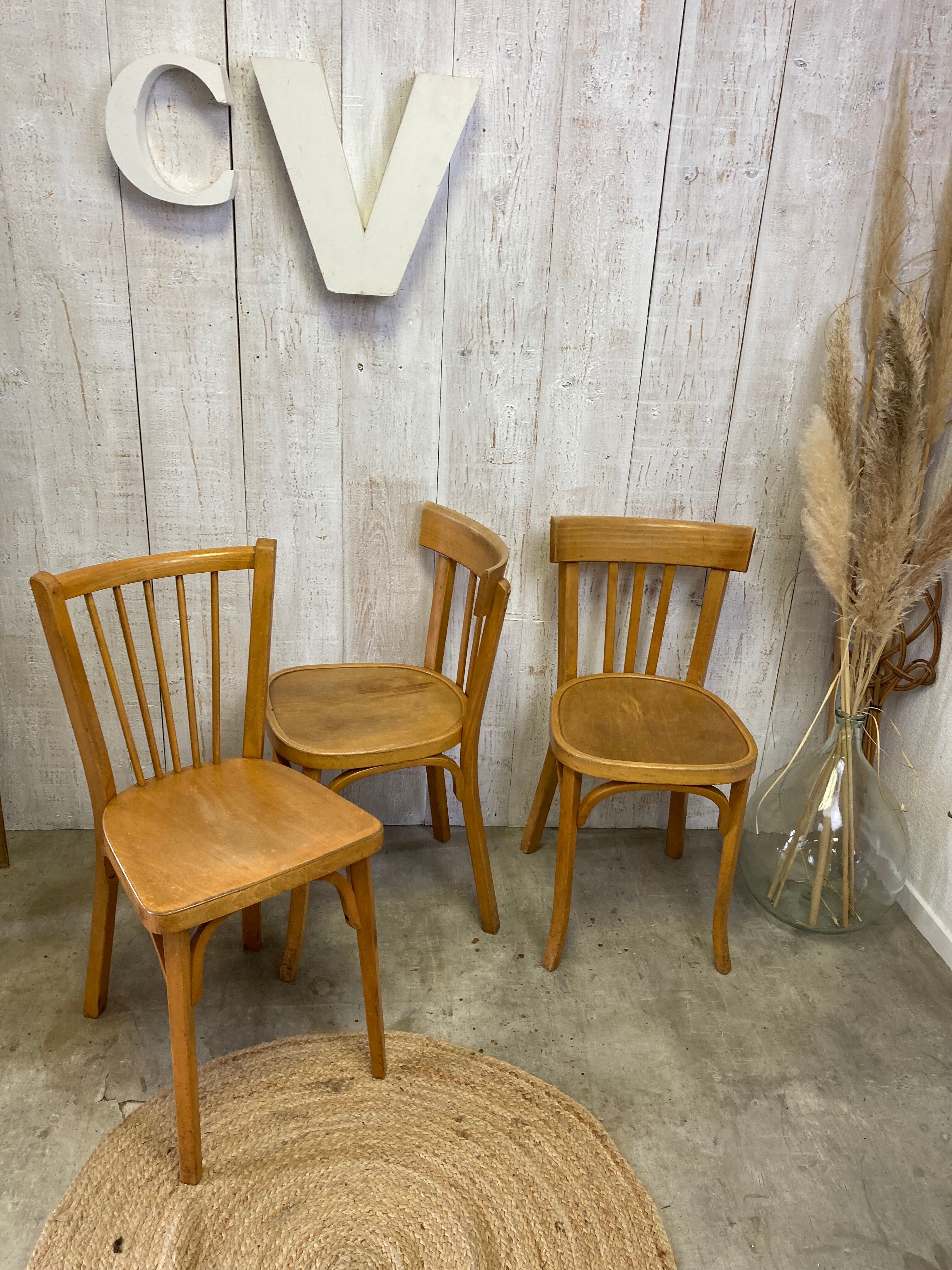 3 chaises Baumann dépareillées