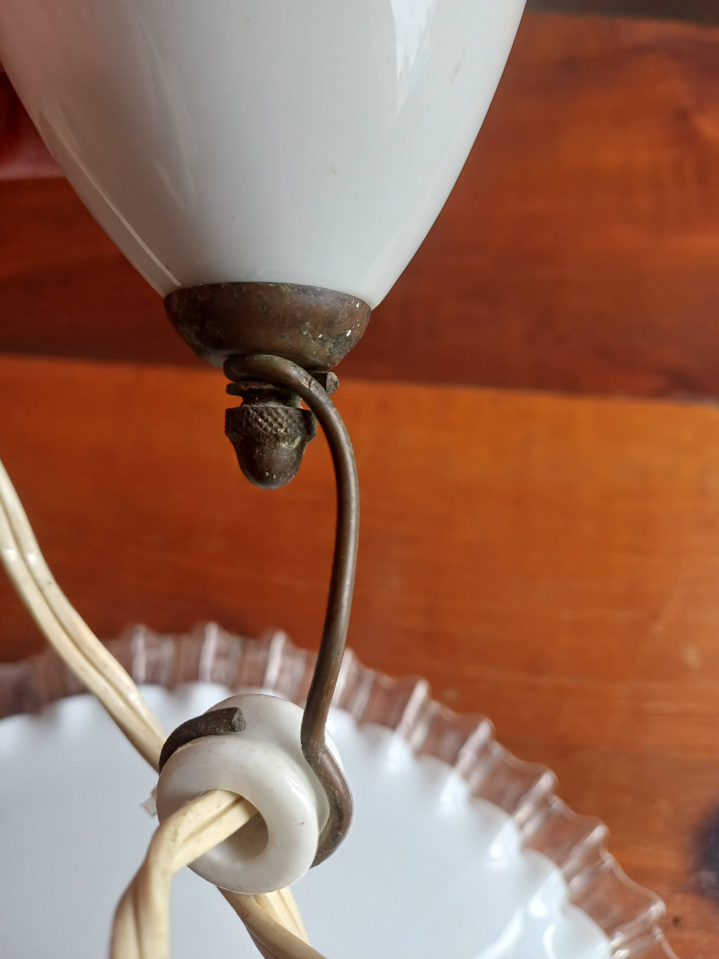 Vintage "rise and fall" lamp in opaline and porcelain