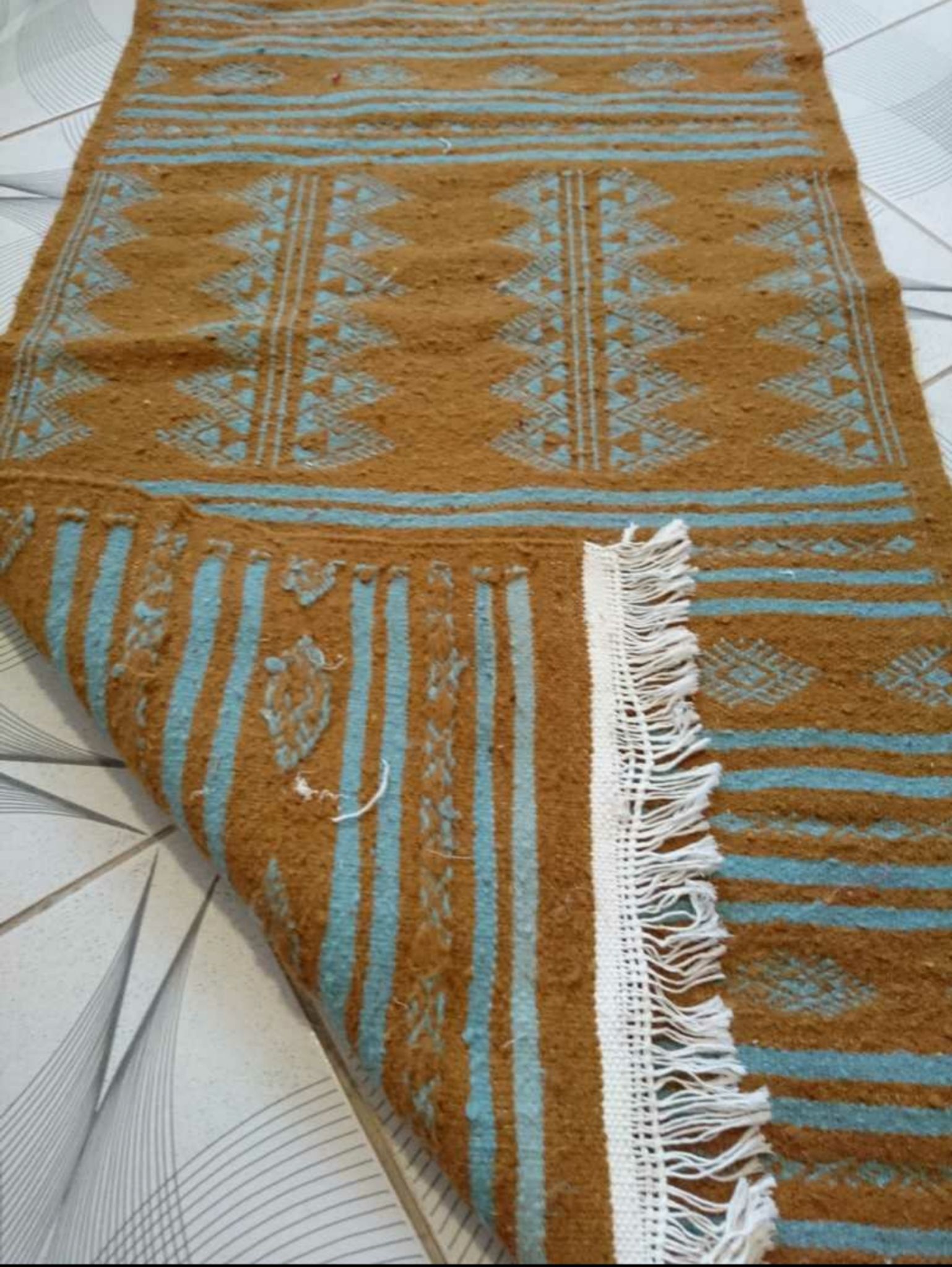 Tapis berbère marron et bleu 118 x 61 cm