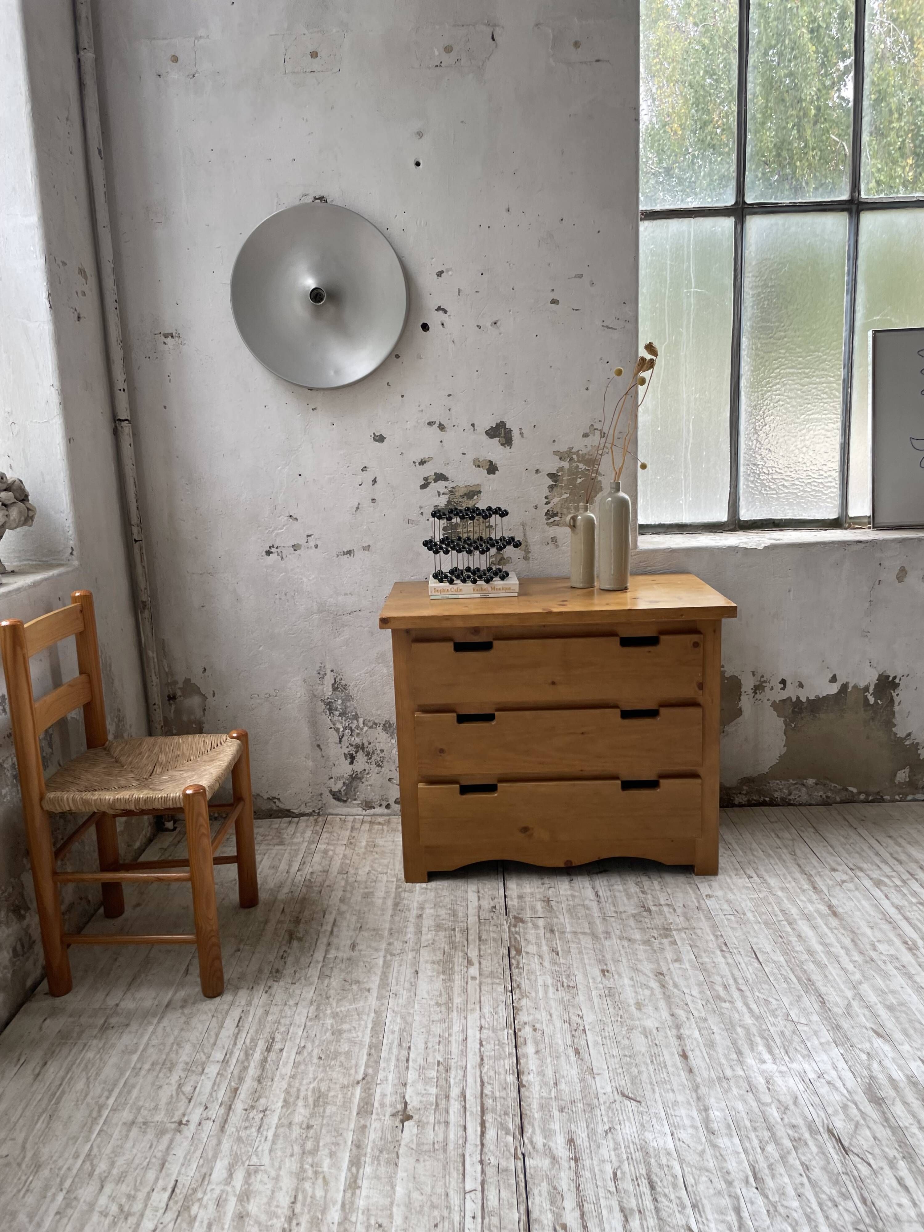80s pine chest of drawers, mountain furniture