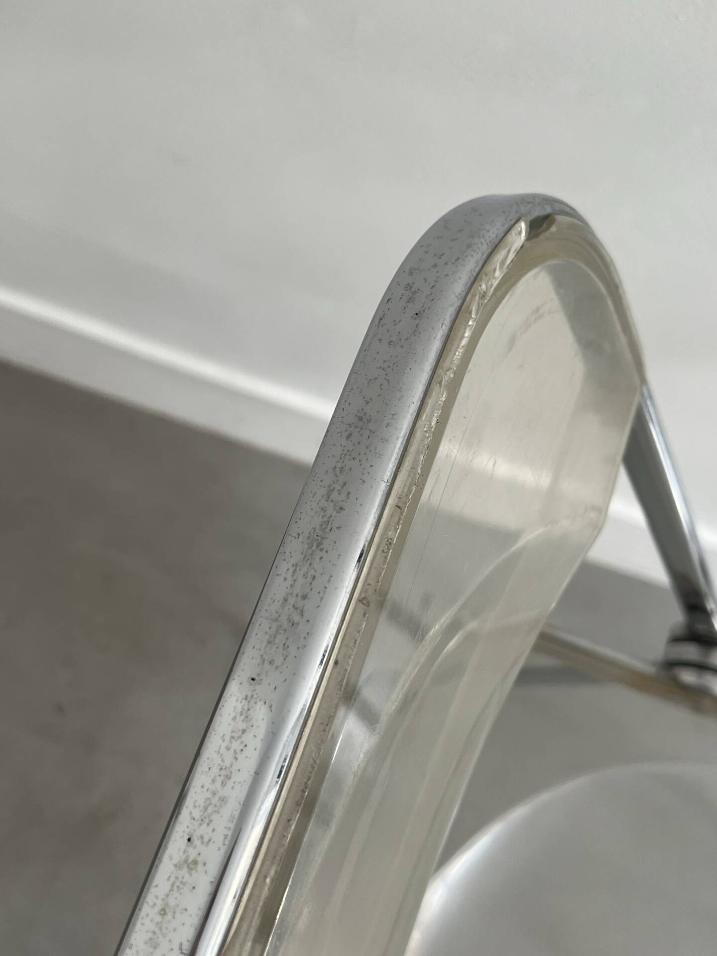 Chaises  «  Plia » par Giancarlo Piretti pour Castelli