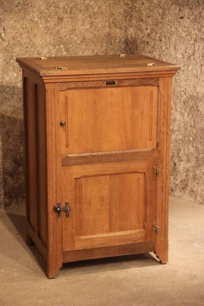 Oak bar and brasserie professional ice chest fridge