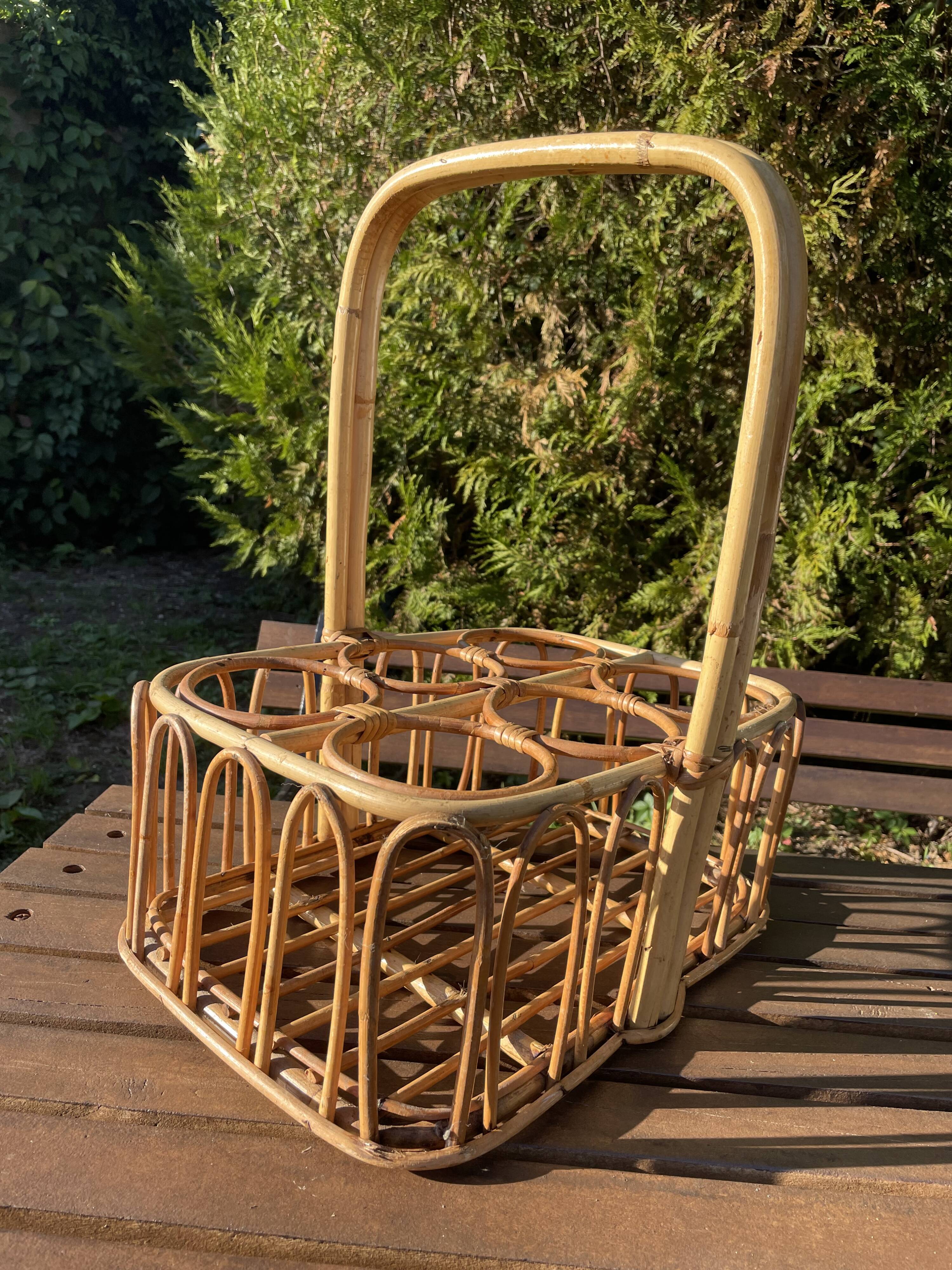 Bamboo rattan bottle holder