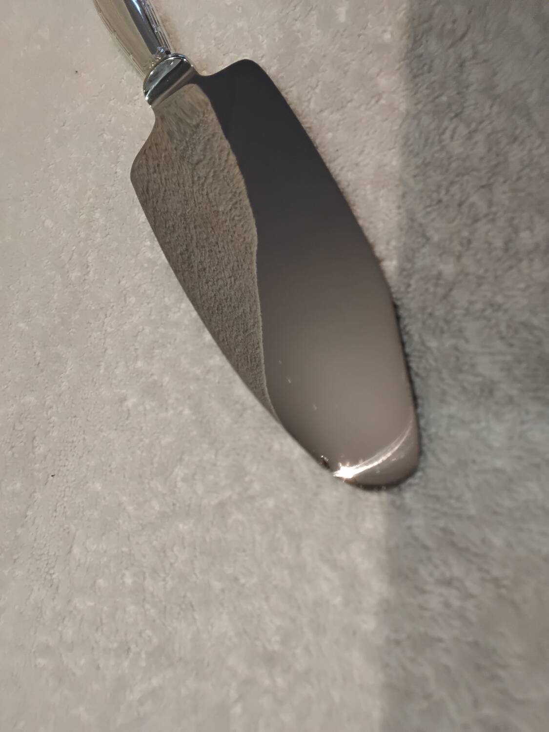 Christofle silver-plated metal cutting pie server with ribbons LXVI