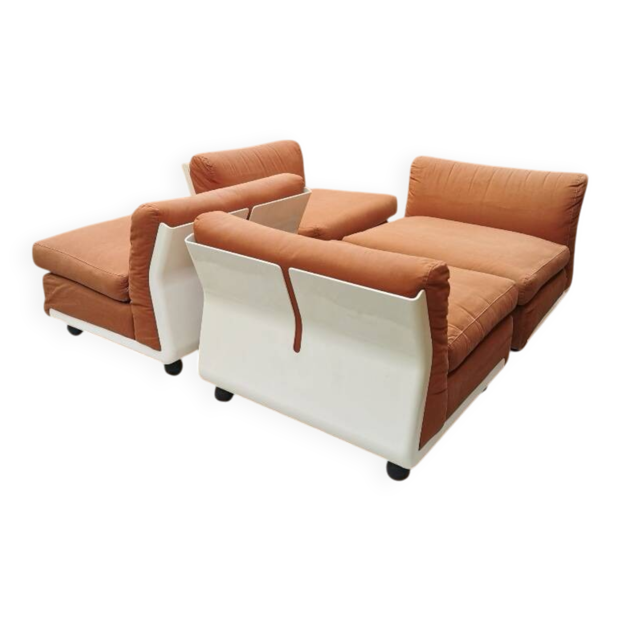 Amanta Bellini armchairs (4 available)