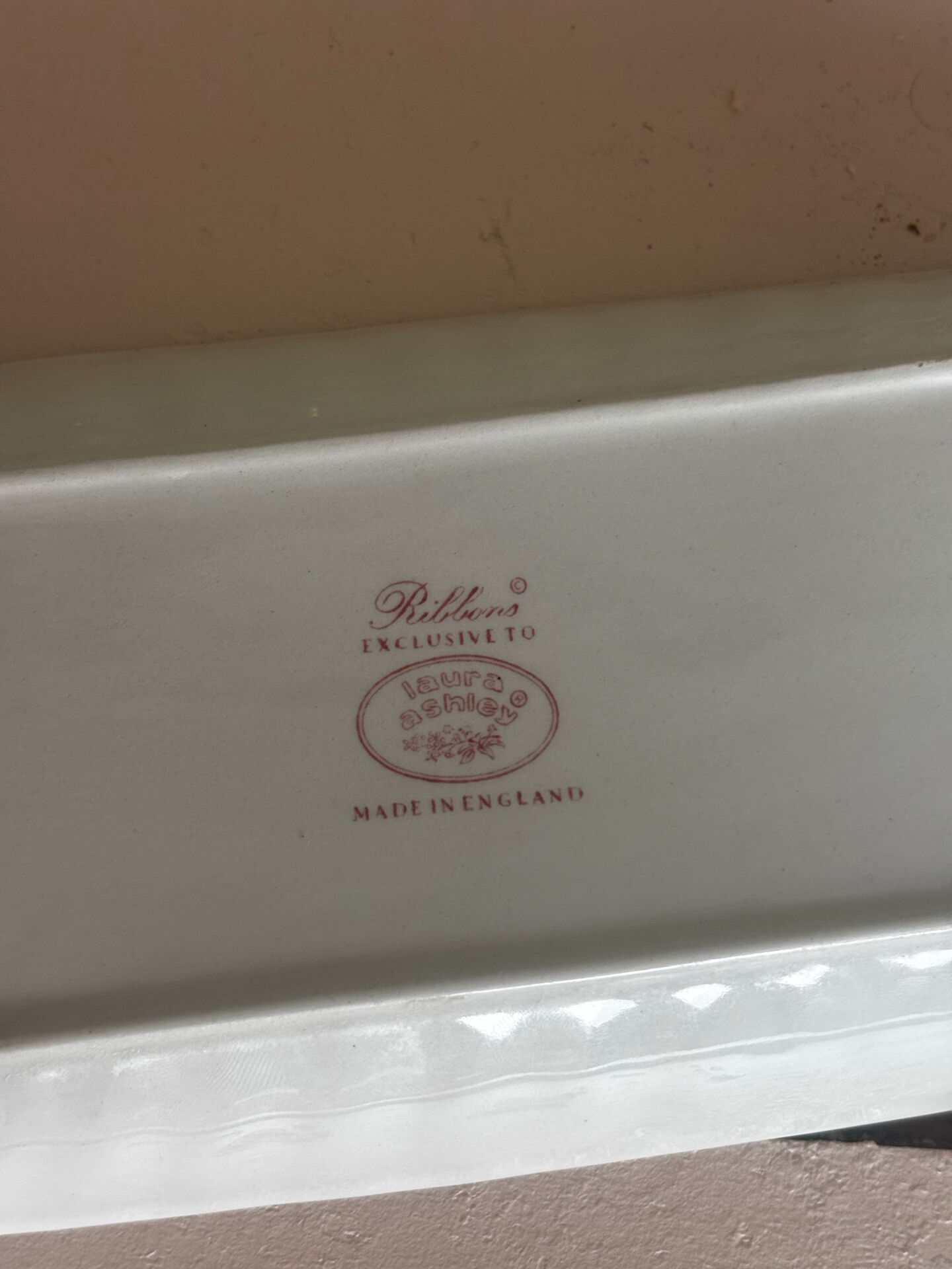 Superb soap dish or porcelain pocket tray by Laura Ashley.