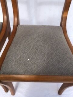 Chaises dossier barrette