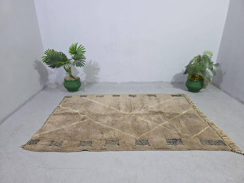 MAGNIFICENT BENIOURAIN RUG, 150/250cm