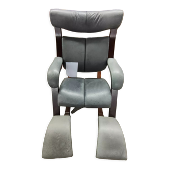 Gravity armchair