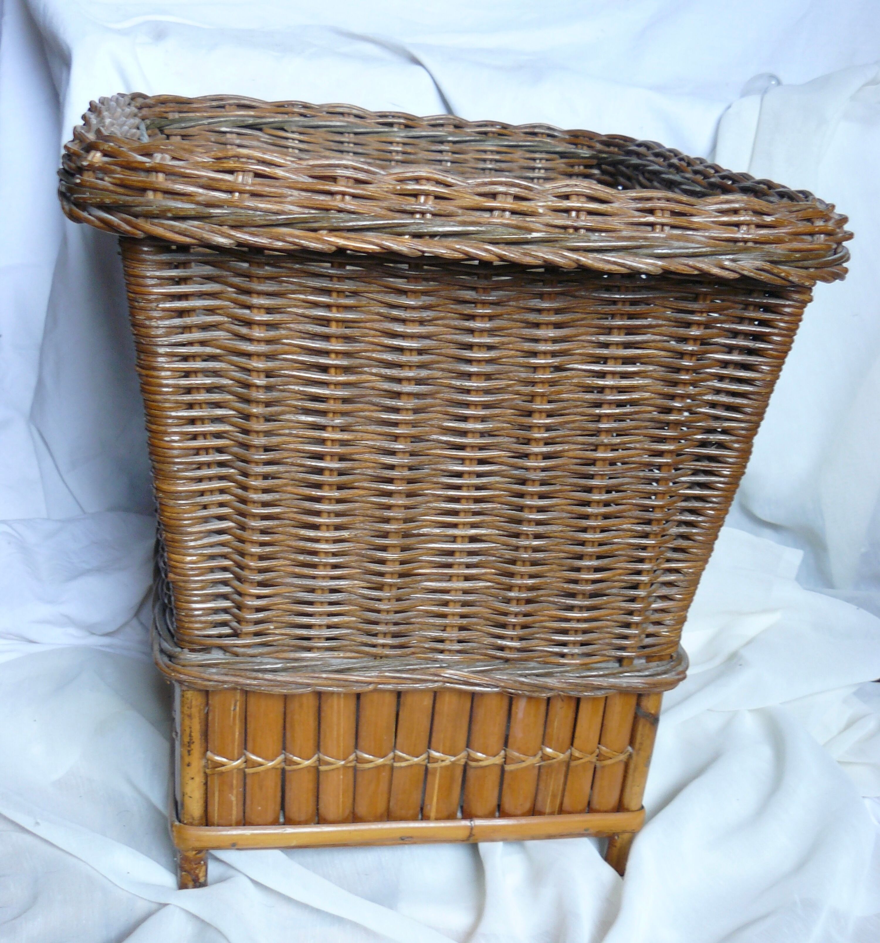 Vintage pot cover in rattan and bamboo 1980