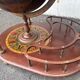 Globe bar terrestre – vintage – ornements – meuble bar a roulette