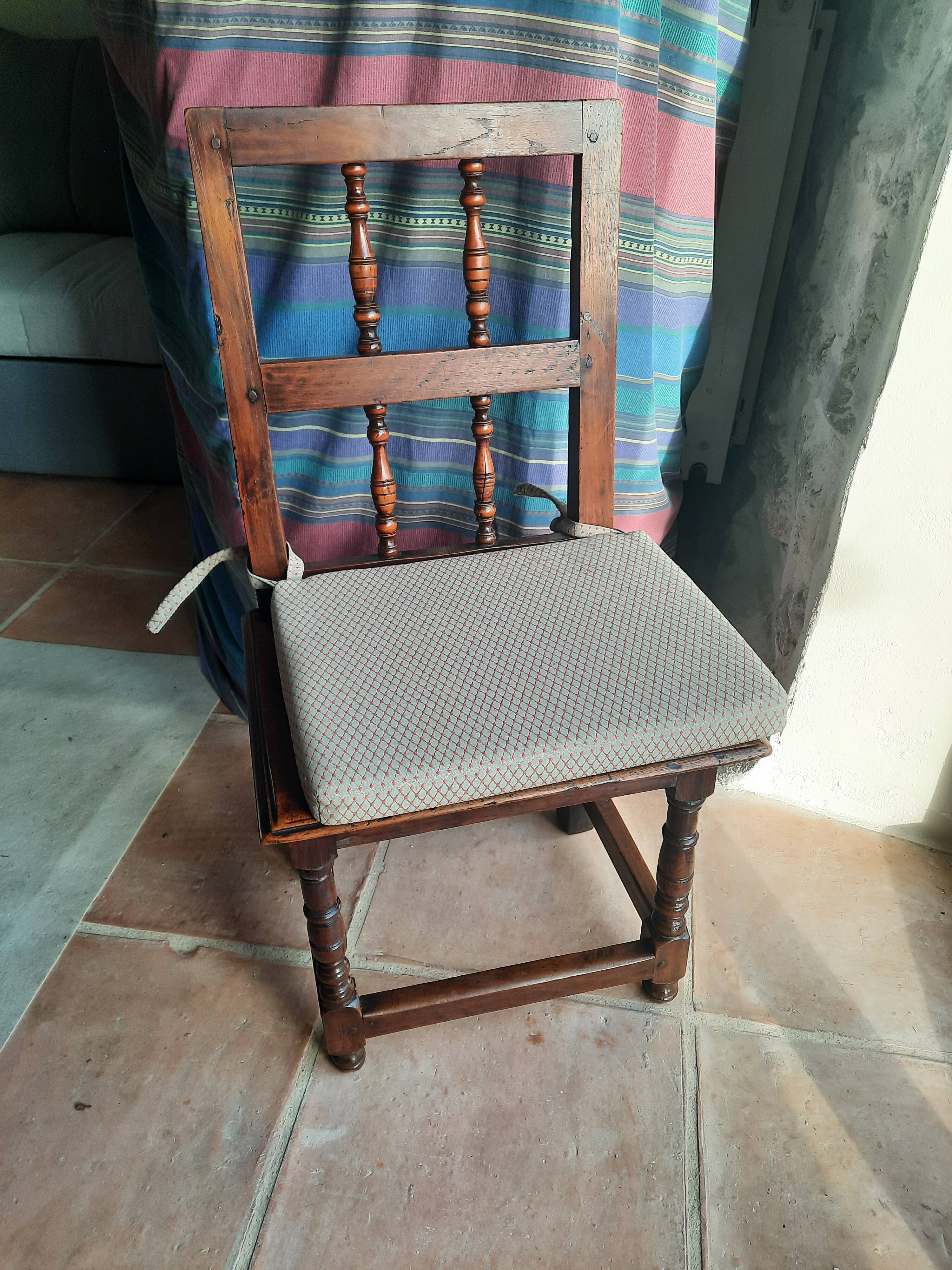 Set of 6 antique hazelwood chairs, 17th–18th century