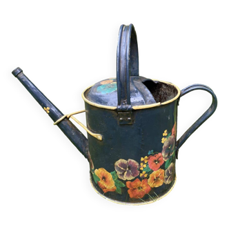 Very decorative metal watering can with “Pensées” decorations