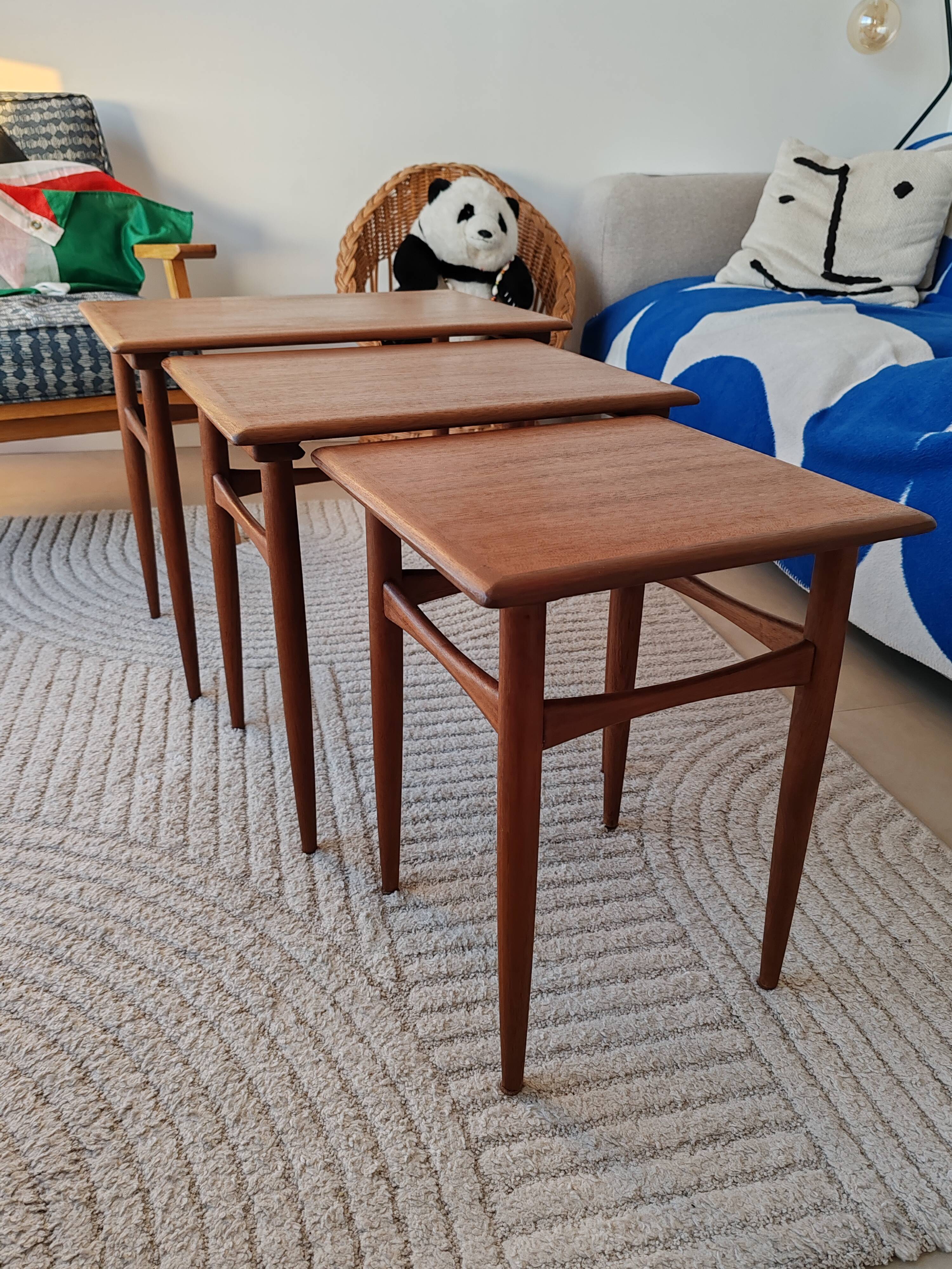Nest tables Kai Kristiansen