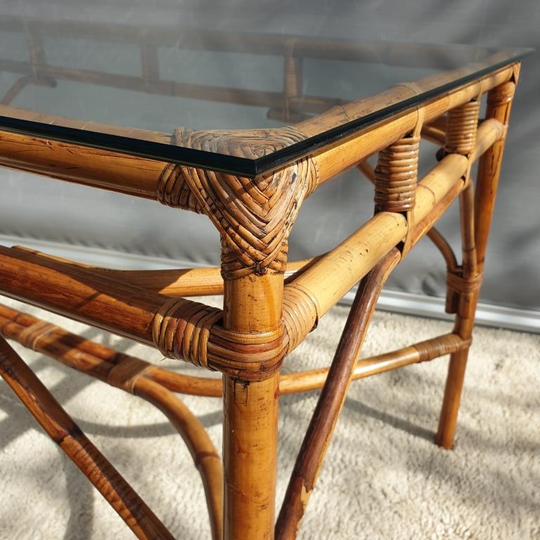 Table en rotin vintage