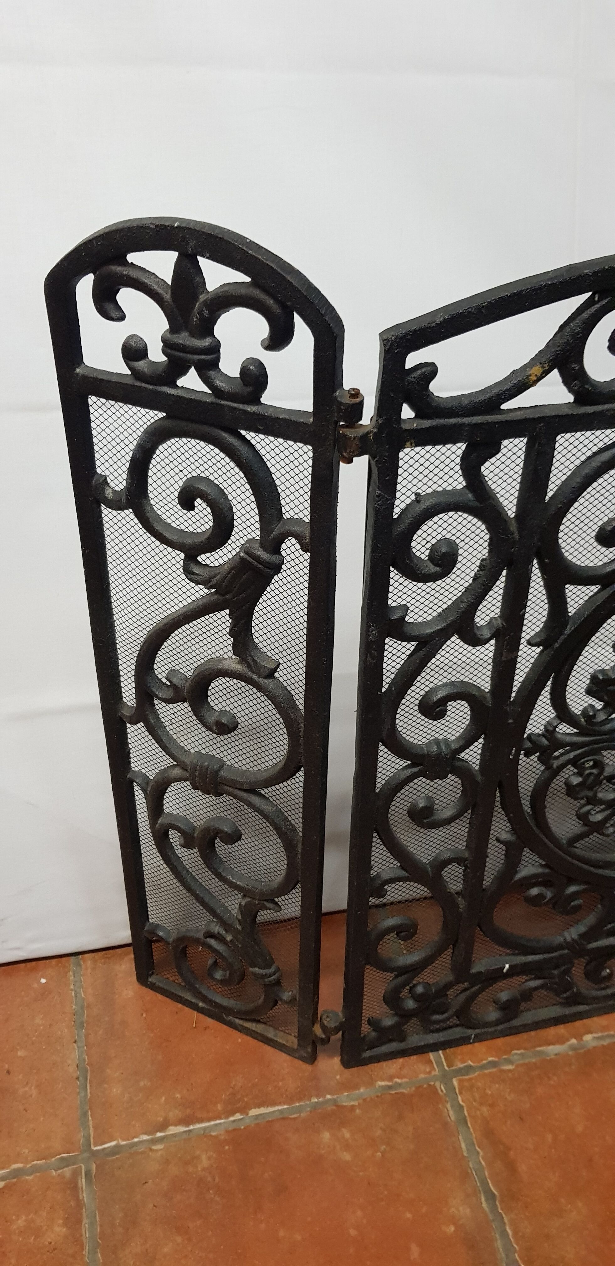 Cast iron firewall