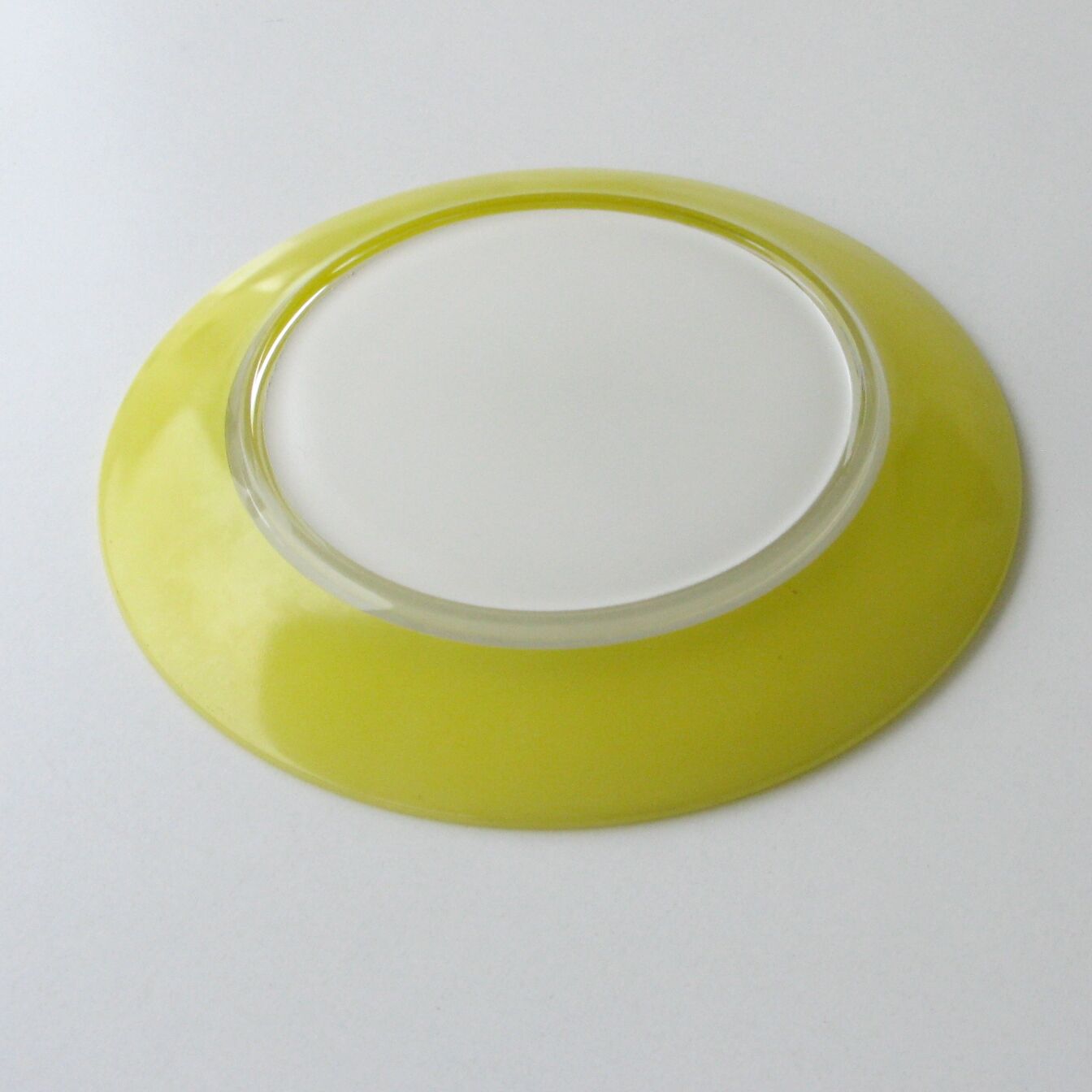 Lot 6 assiettes plates anciennes duralex couleur - 3 jaunes  et 3 vertes
