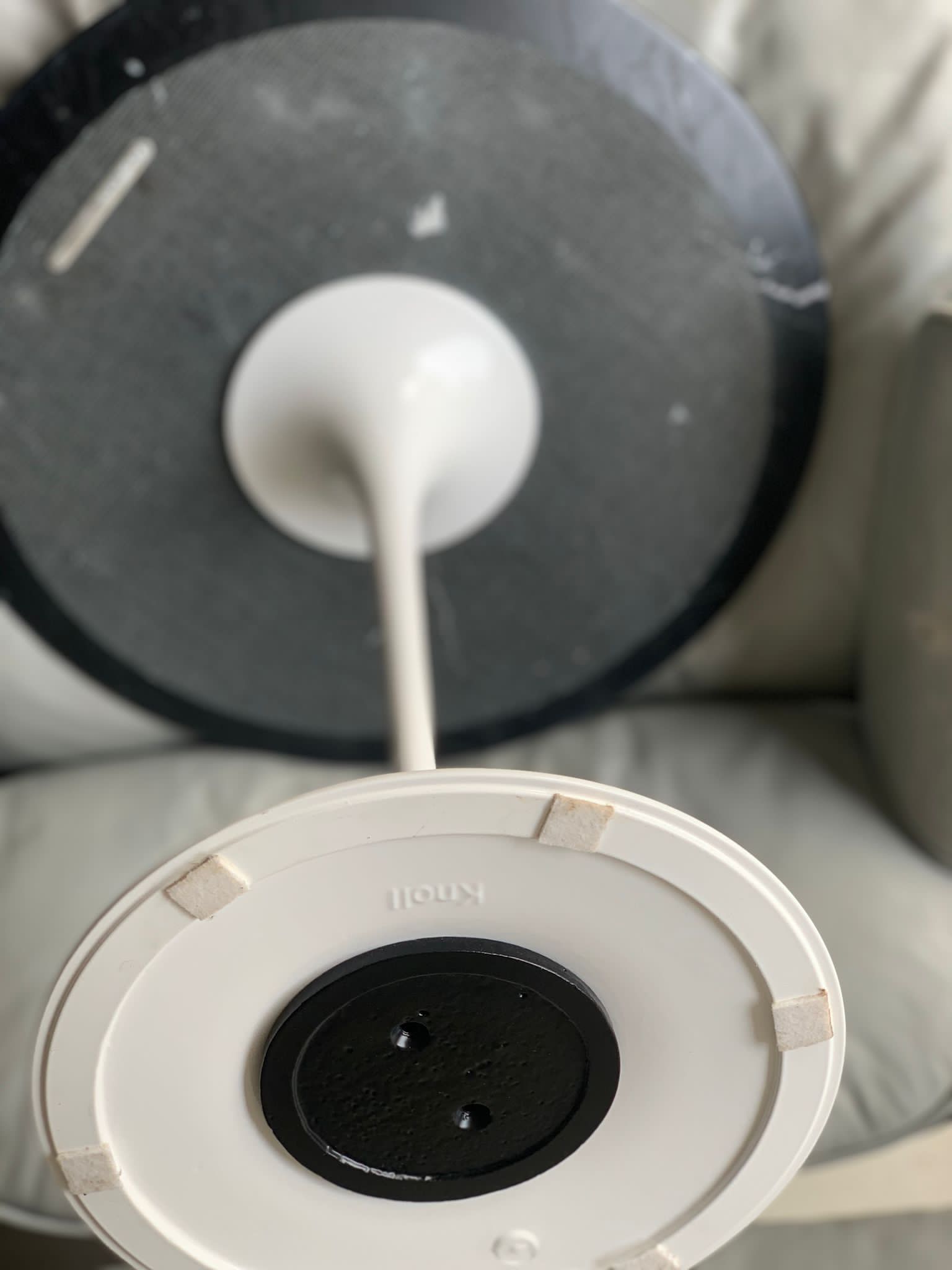 Side table pedestal table by Eero Saarinen, knoll