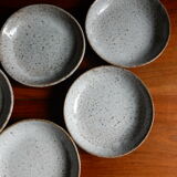 5 dessert plates in grey sandstone