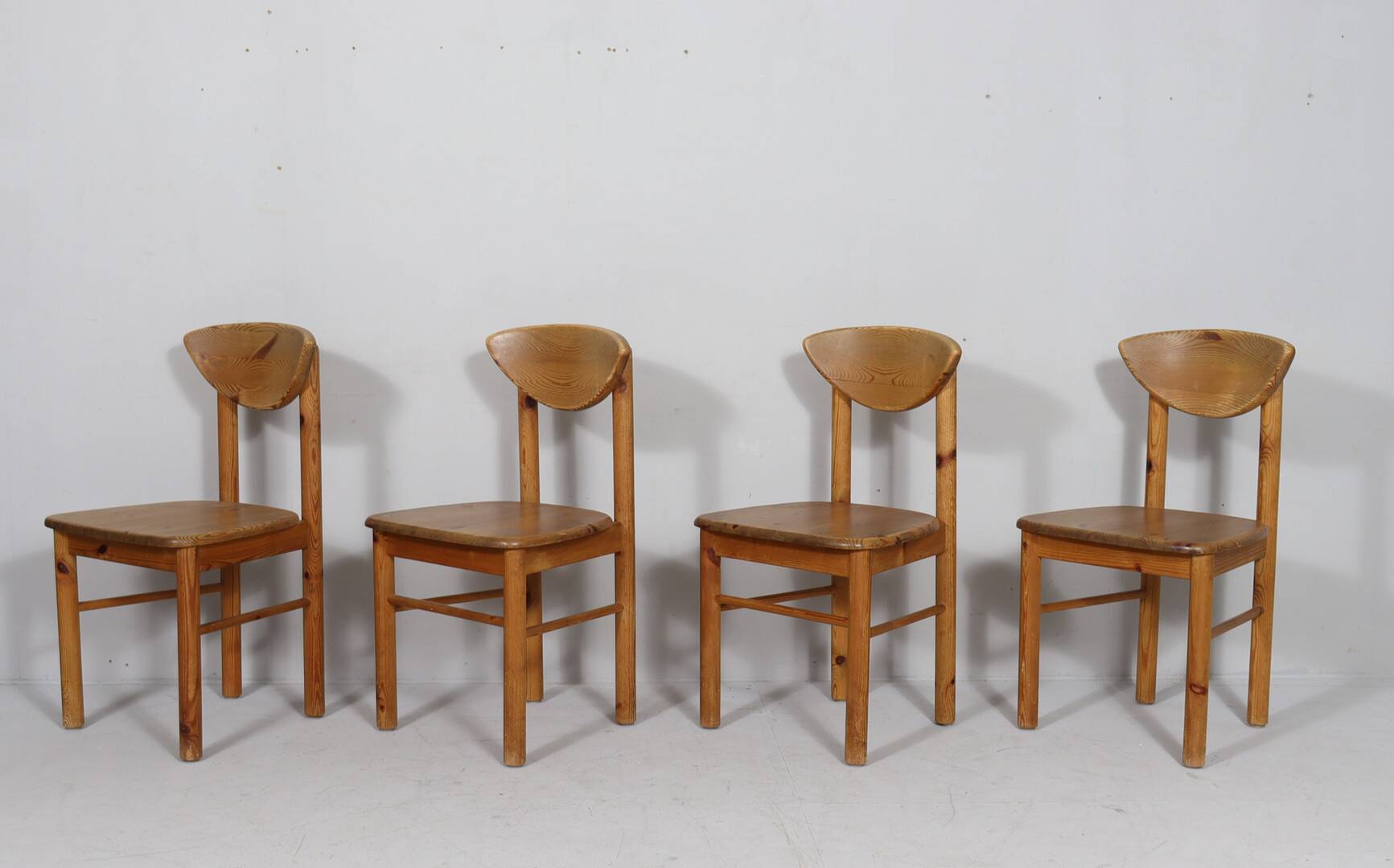 Lot de 6 chaises de salle à manger, Rainer Daumiller, bois de pin, années 1970