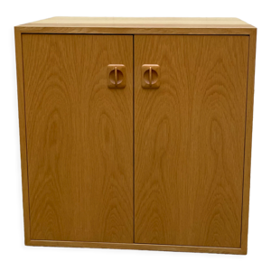 Armoire double porte battante