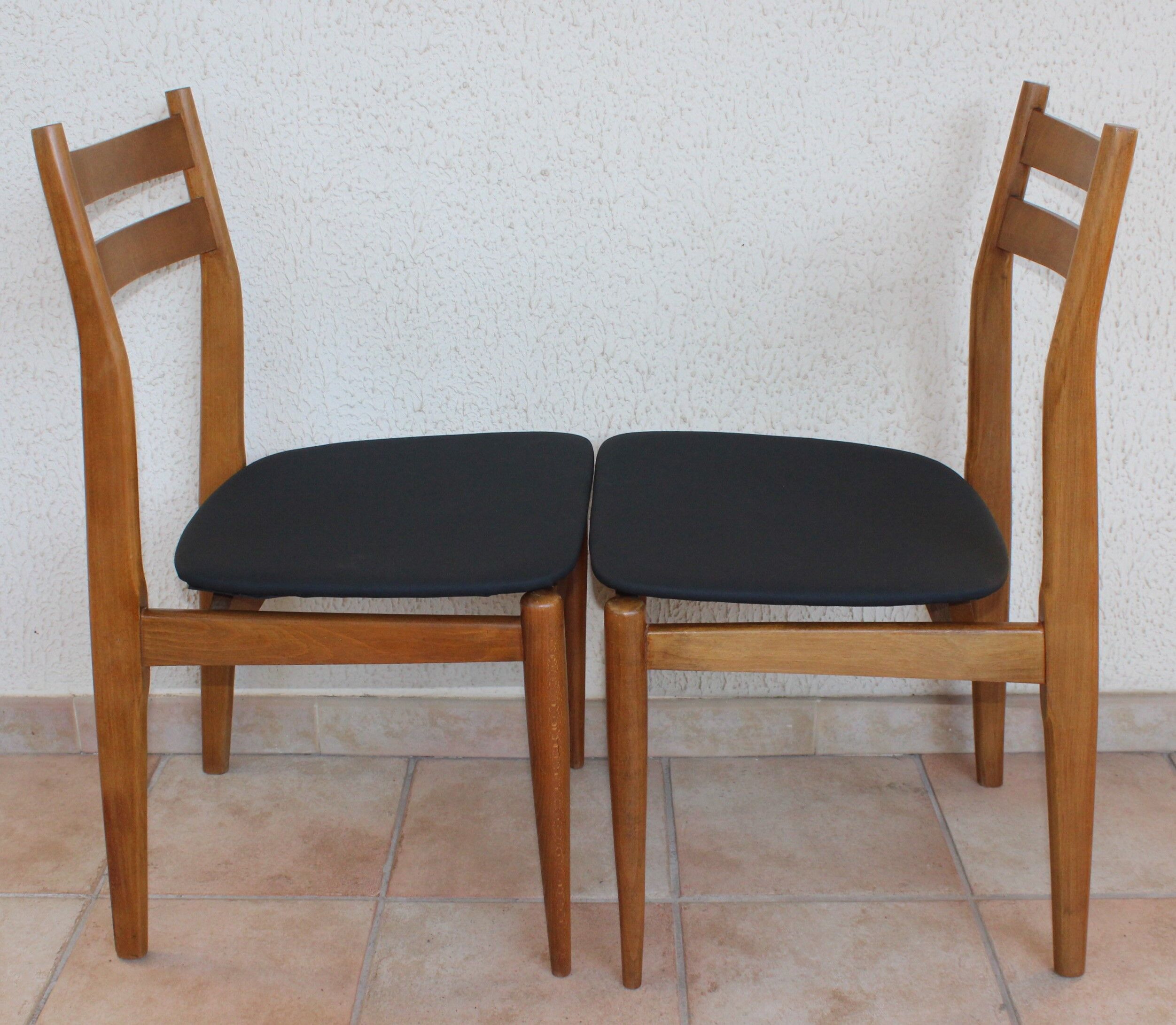 Paire de chaises scandinaves vintage