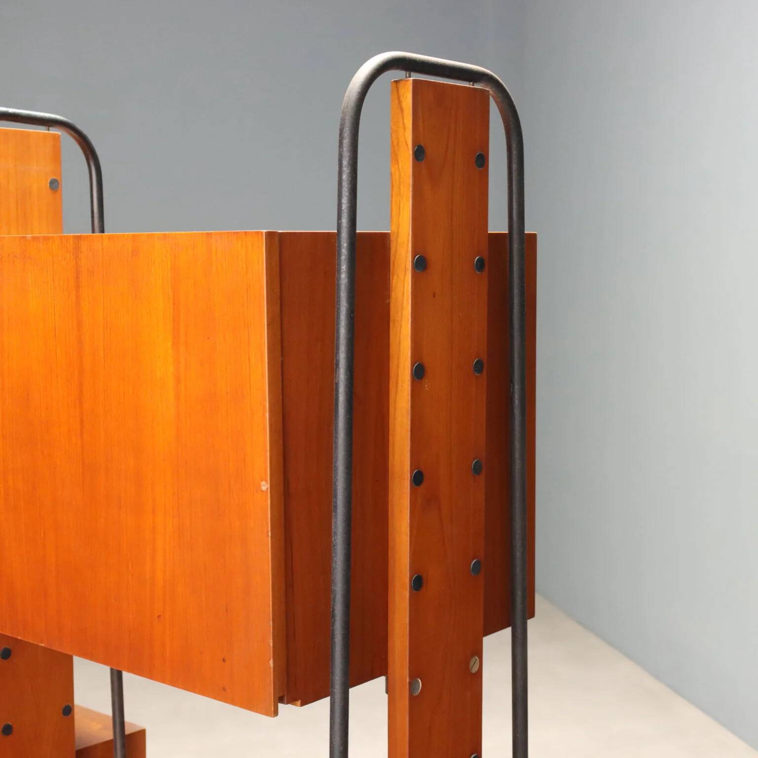 Bibliothèque vintage des années 1960