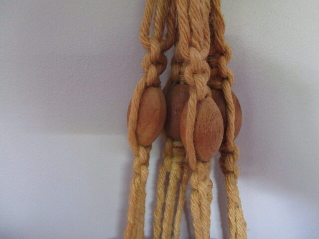 Ancient plant door in macramé
