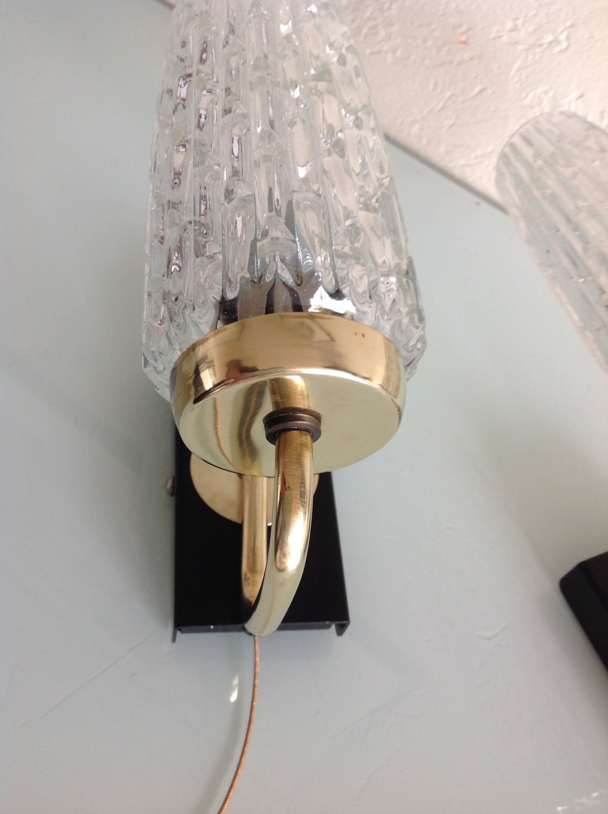 Pair of brass sconces and tulip glass 60