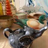 Elephant teapot in black marbled ceramic vintage white