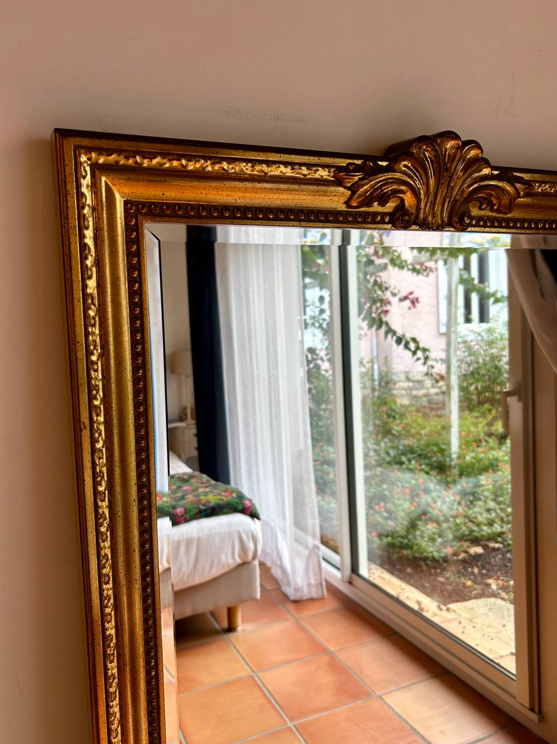 Large beveled mirror - Gold metal frame - Made in Belgium