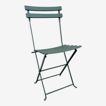 Folding chair with slats