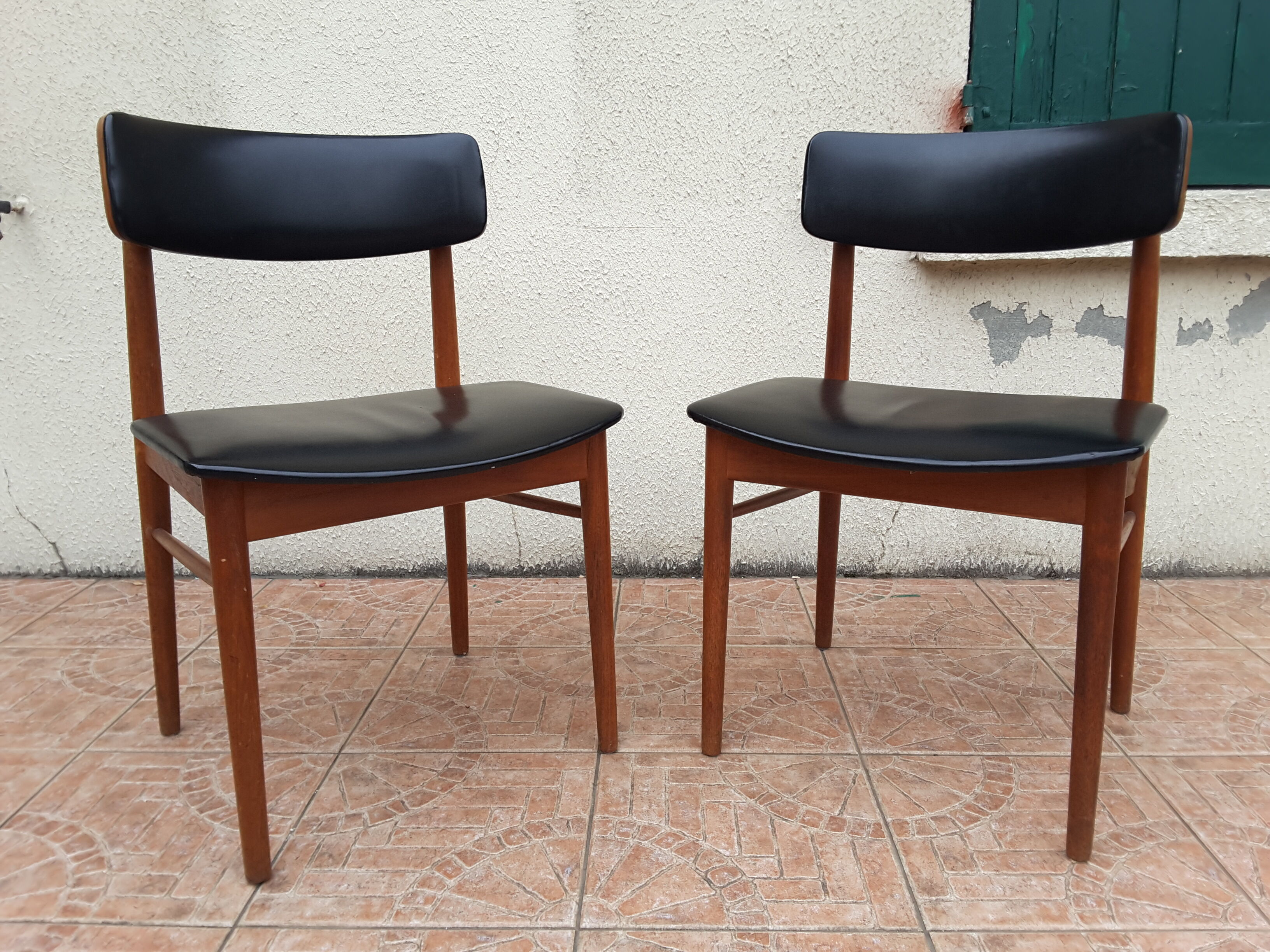 Set of 4 Scandinavian chairs by S. Chrobat for Sax