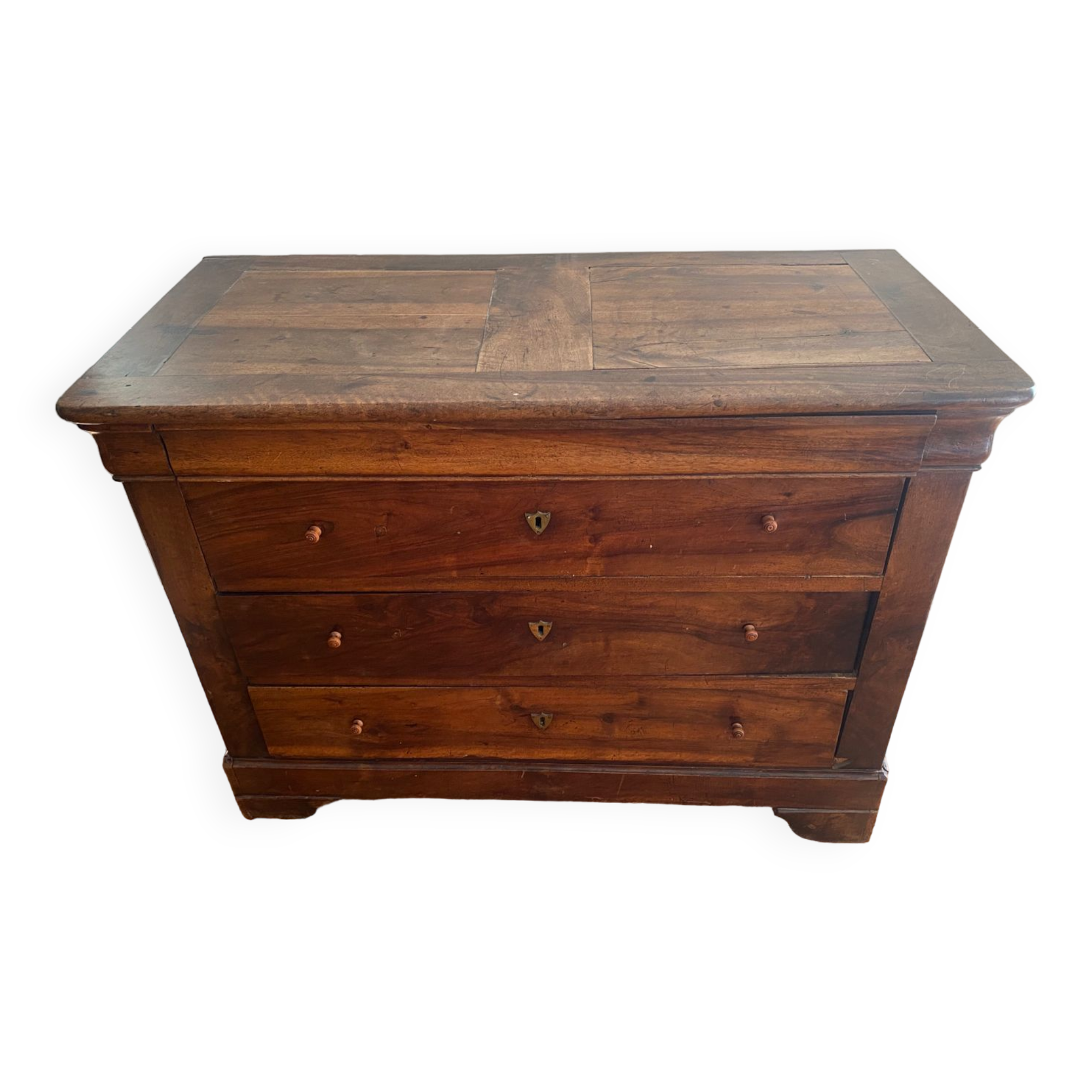 Wooden chest of drawers