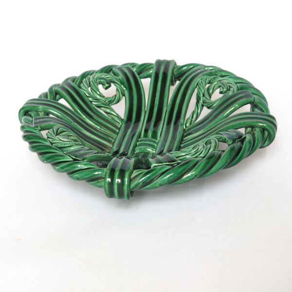 Plat tressé vert Vallauris 1950