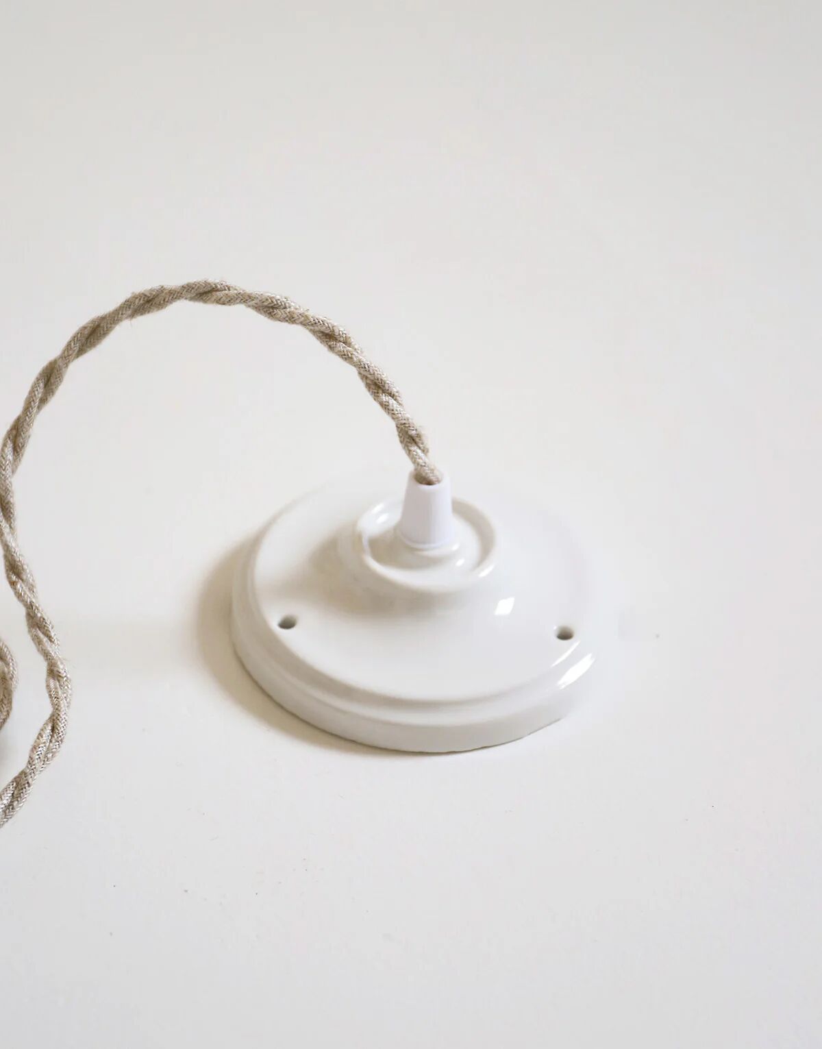 Conical suspension with fine stripes and Emilia "marina" shade.