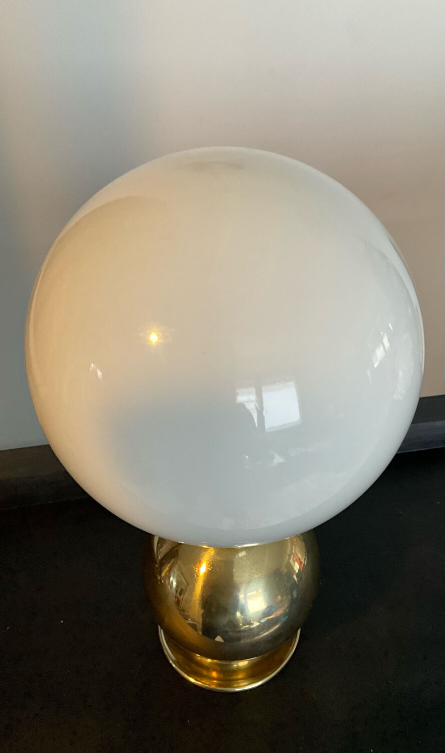 Vintage lamp in brass and opaline 70s