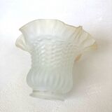 Tulipe abat-jour ancienne verre dépoli couronne plissée blanche et mordorée