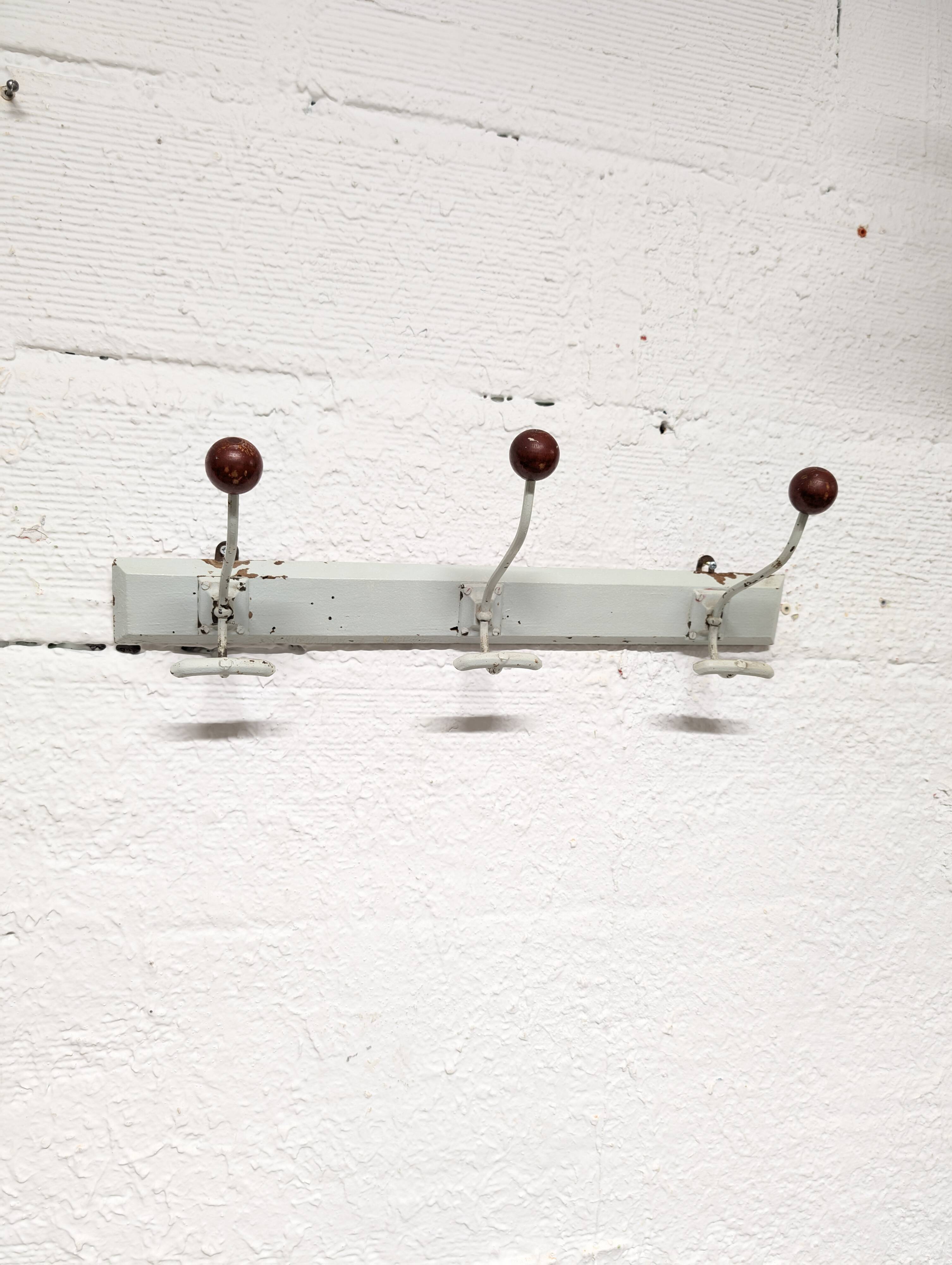 3-hook wall coat rack