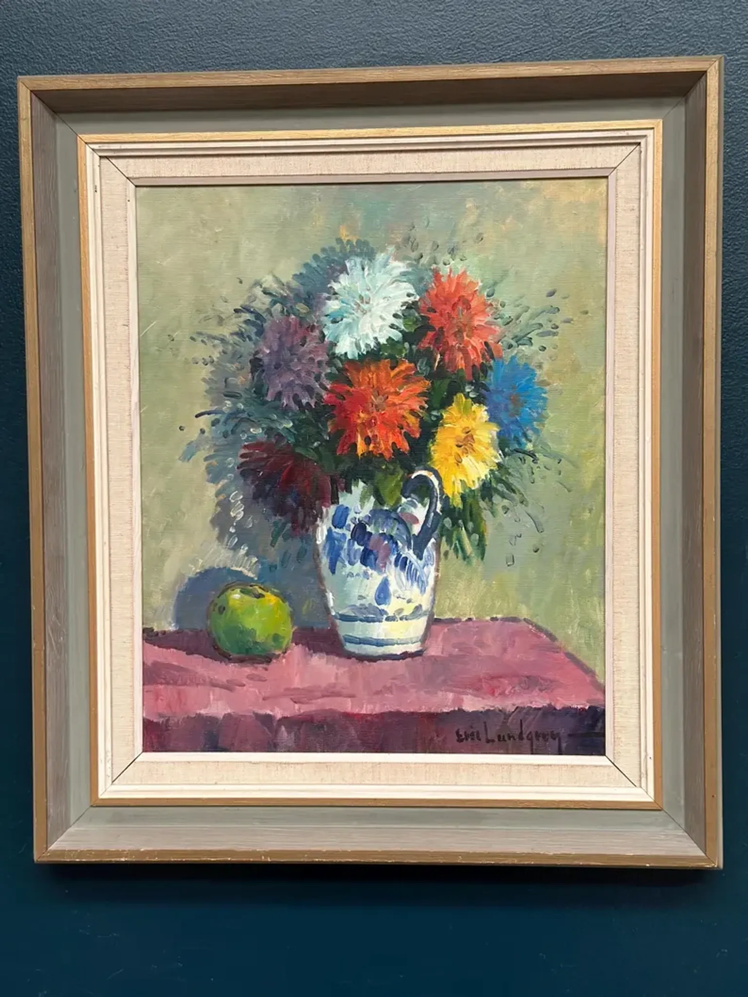 Original Swedish Oil on Canvas – “Asters in a Ceramic Vase” by Eric Lundgren – Signed – Vintage and Framed – 60 × 54 cm (23.6" × 21.3")