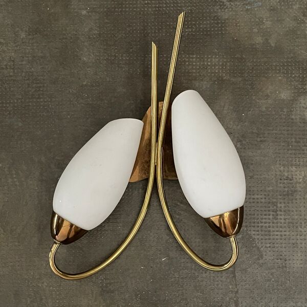 Applique double design 50 laiton et verre opalin