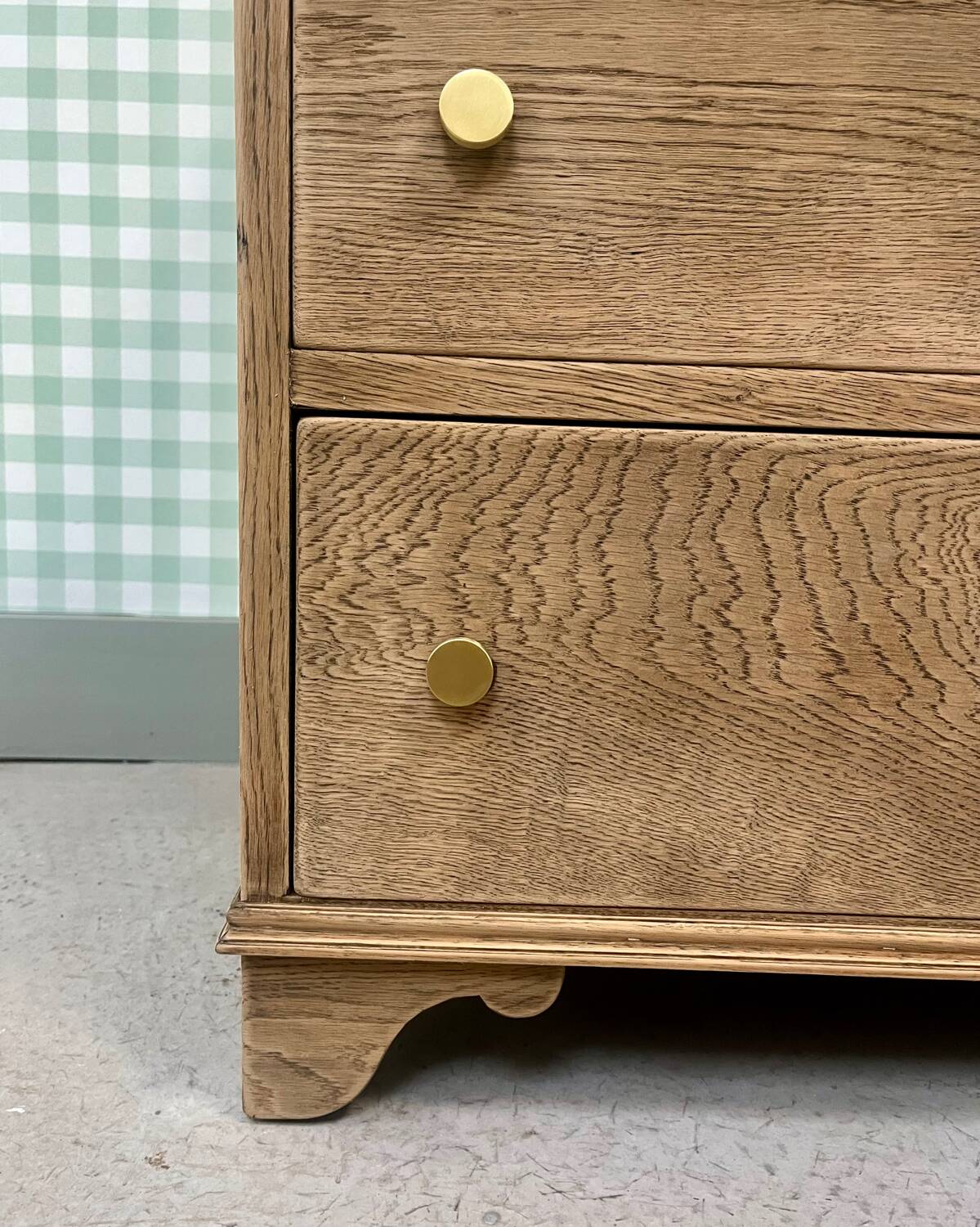 Oak bedside table (refurbished)