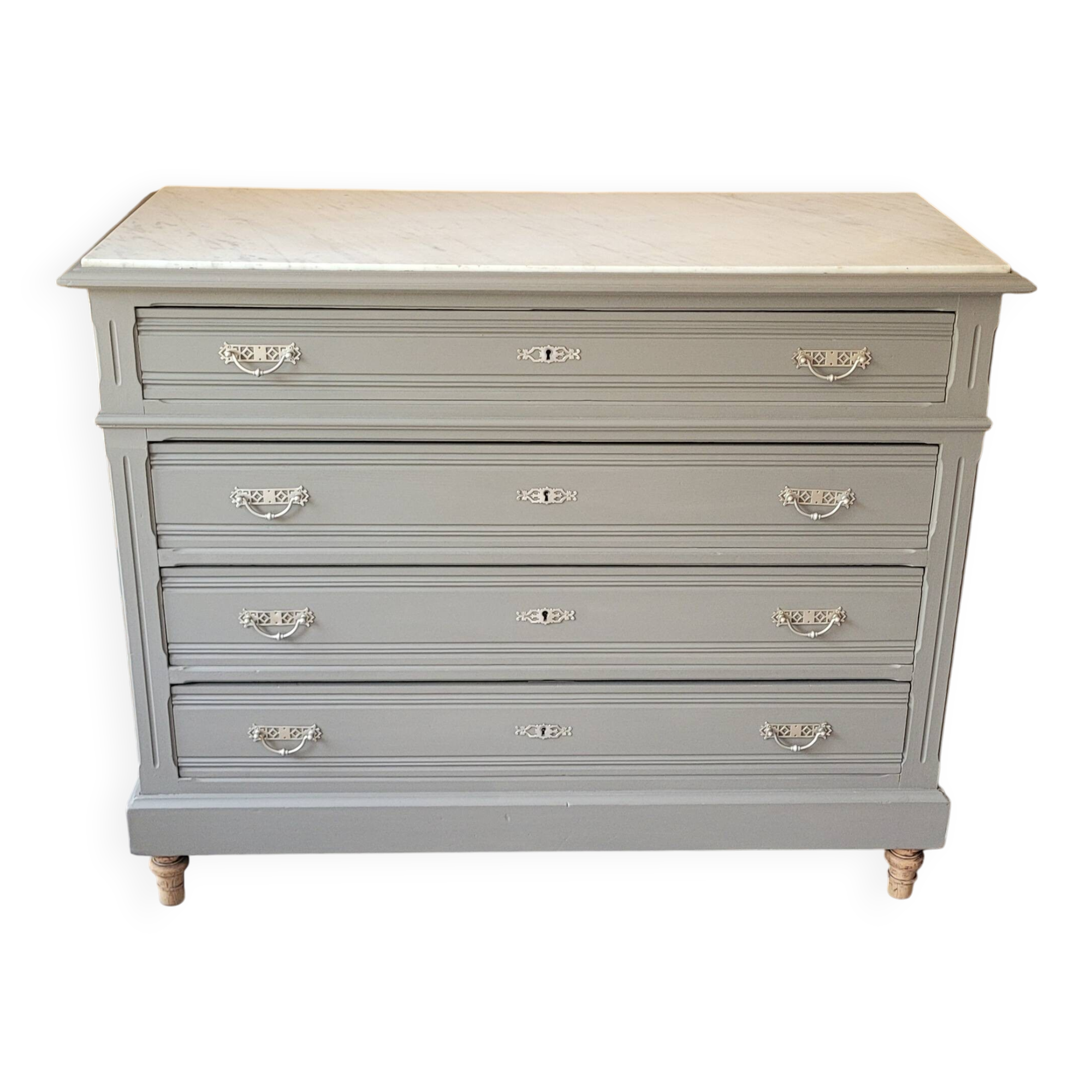 Large vintage chest of drawers