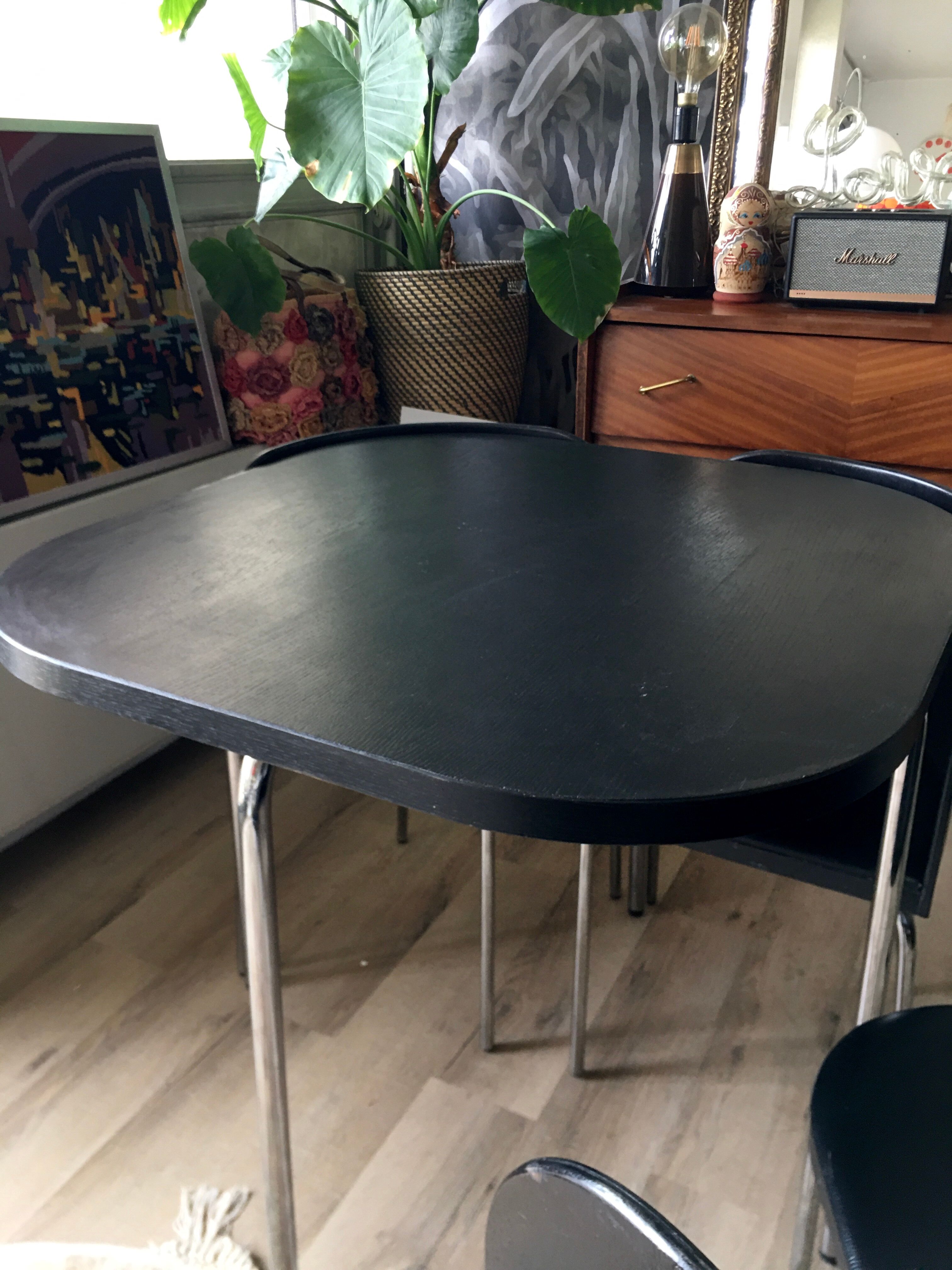 Built-in table and chairs